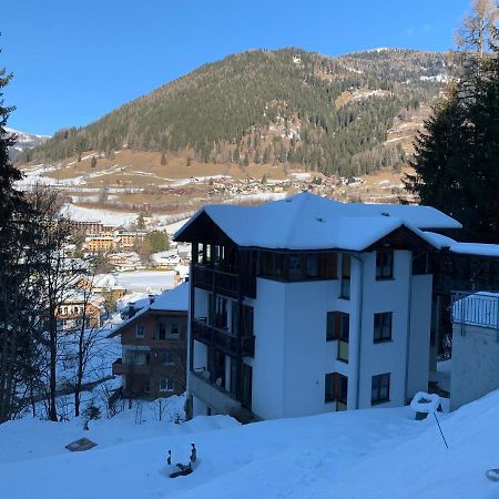 Haus Im Turm Apartamento Bad Kleinkirchheim Exterior foto