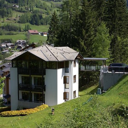 Haus Im Turm Apartamento Bad Kleinkirchheim Exterior foto