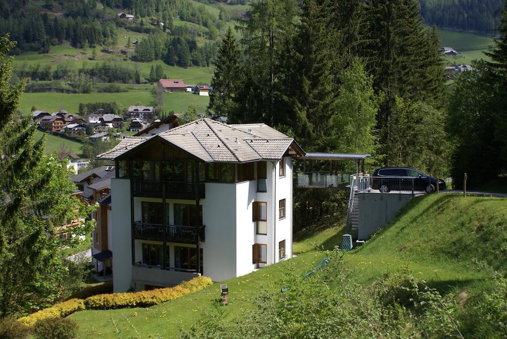 Haus Im Turm Apartamento Bad Kleinkirchheim Exterior foto